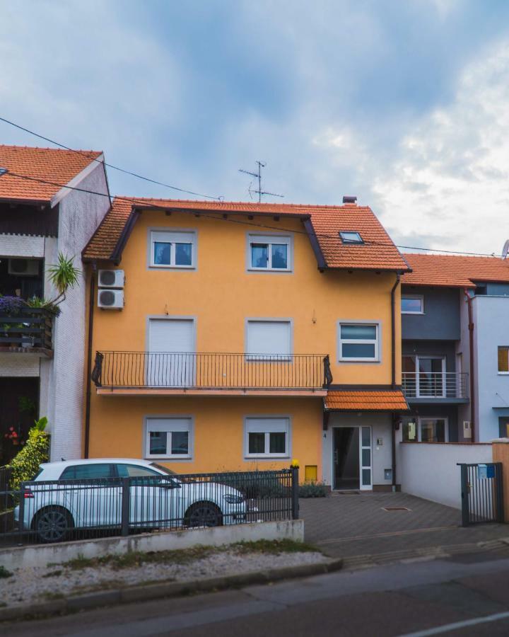 Apartments "Pavic" Near Zagreb Airport Велика-Горица Экстерьер фото